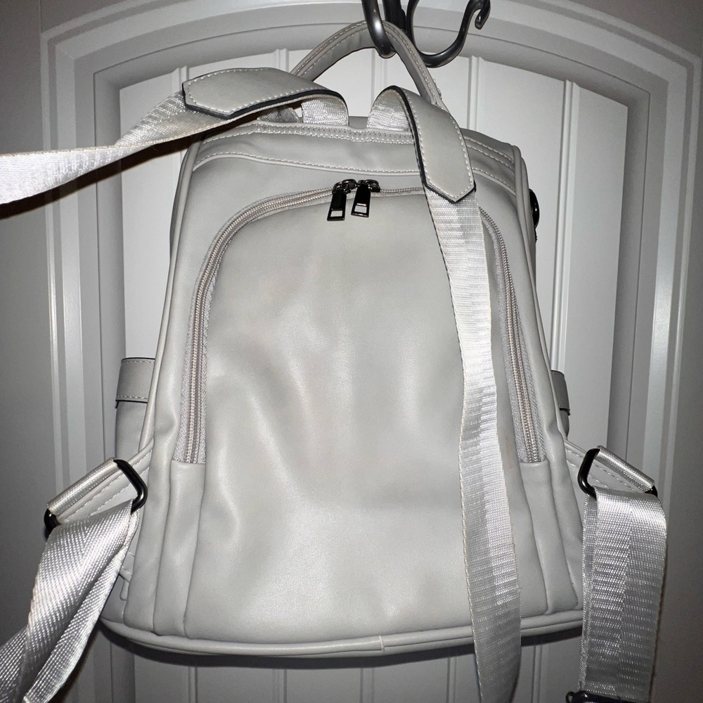 Backpack purse! - Picture 3 of 4